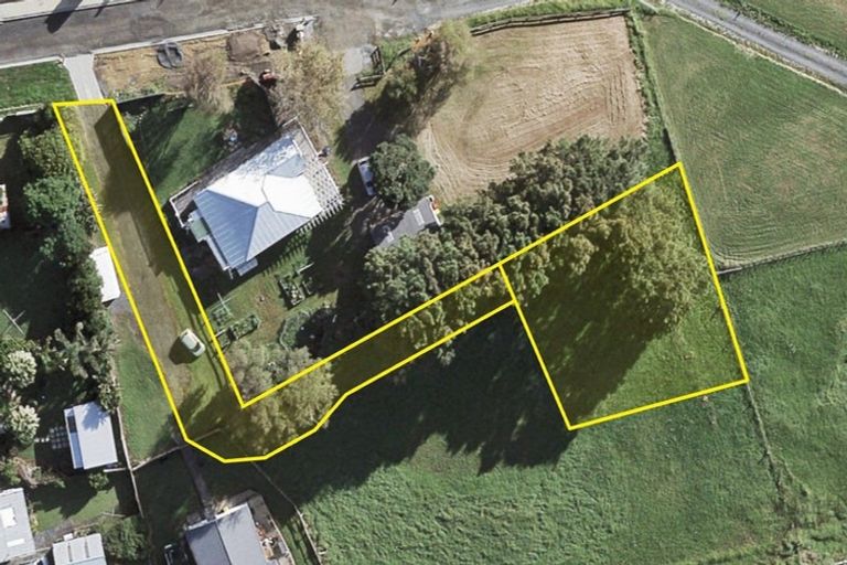 Photo of property in 4d Forlong Rise, Helensville, 0800