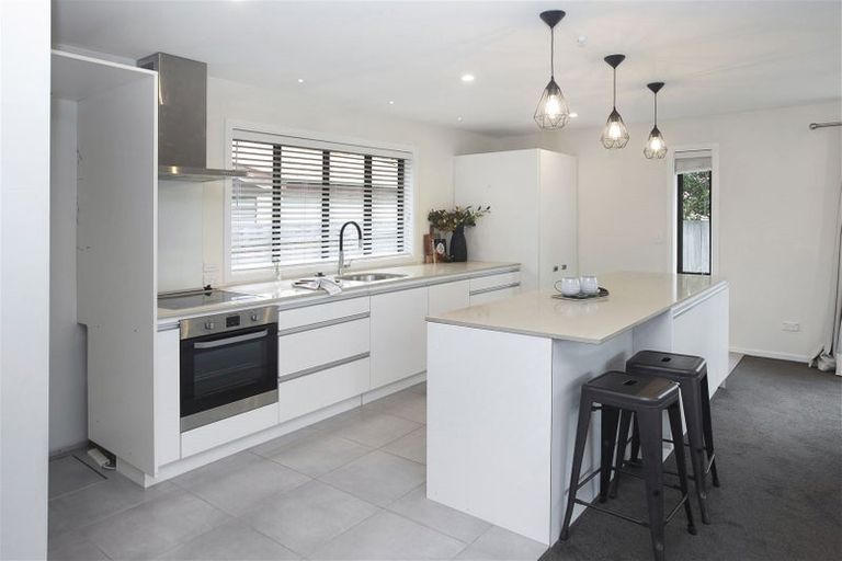 Photo of property in 10 Epping Place, Burnside, Christchurch, 8053