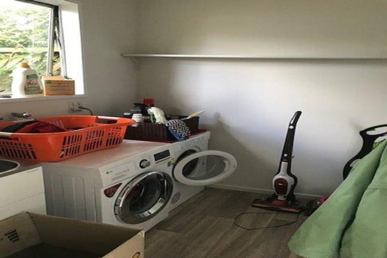 Photo of property in 4/14 Fuller Grove, Woburn, Lower Hutt, 5010