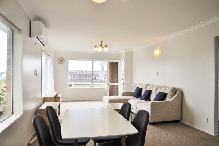 Photo of property in 1/3 Capilano Place, Glenfield, Auckland, 0629