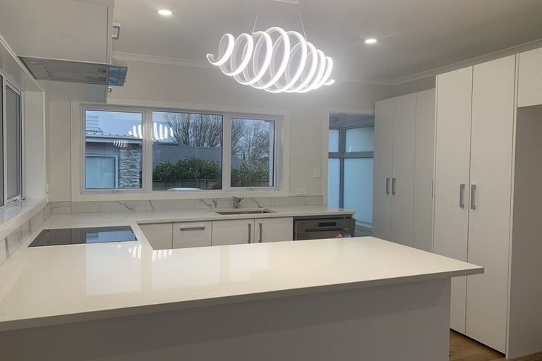 Photo of property in 2/300 Lake Road, Hauraki, Auckland, 0622