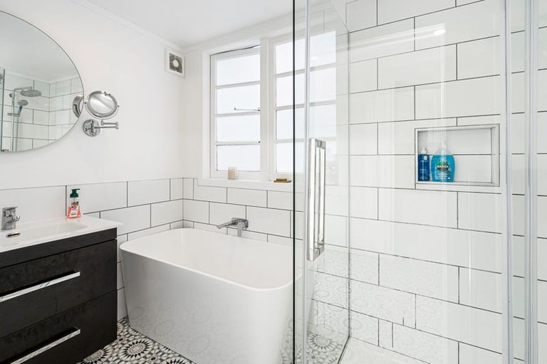 Photo of property in 407 Pataua Road South, Pataua South, Onerahi, 0192