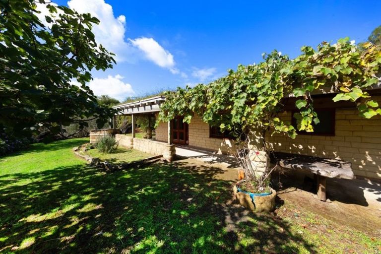 Photo of property in 204 Oyster Point Road, Kaukapakapa, Warkworth, 0984