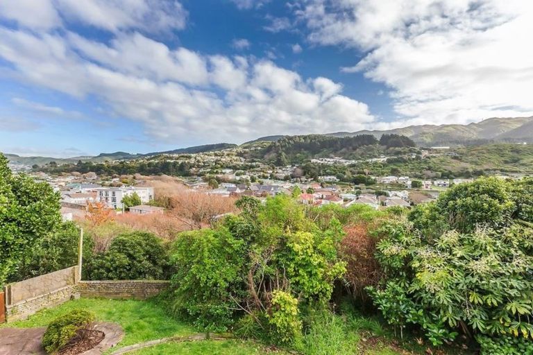 Photo of property in 17 Handyside Street, Tawa, Wellington, 5028