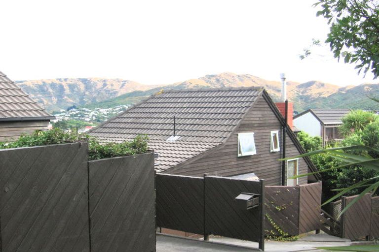 Photo of property in 16 Indira Place, Khandallah, Wellington, 6035