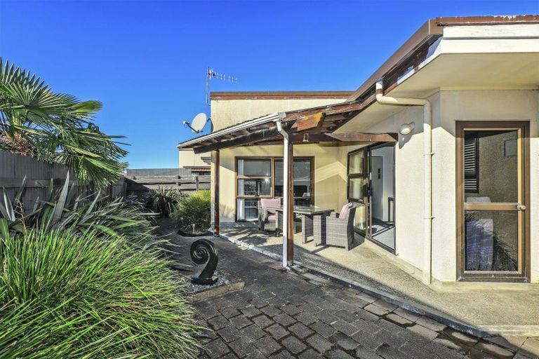 Photo of property in 3/386 Gloucester Street, Taradale, Napier, 4112