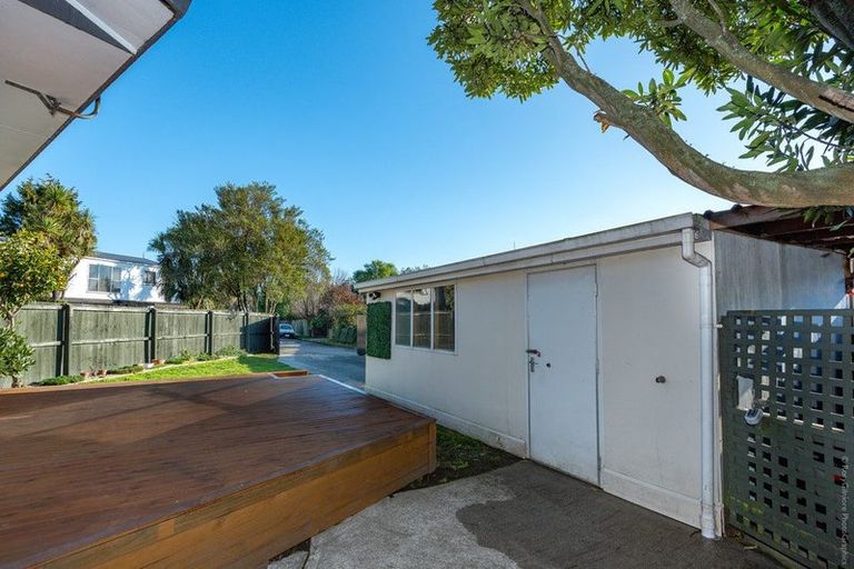 Photo of property in 2/11 Hersham Place, Bromley, Christchurch, 8062