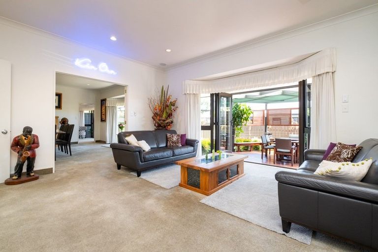 Photo of property in 185 Te Mata Road, Havelock North, 4130