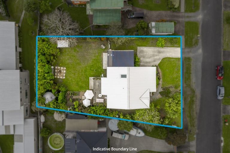 Photo of property in 9 Banks Road, Kawakawa Bay, Papakura, 2585
