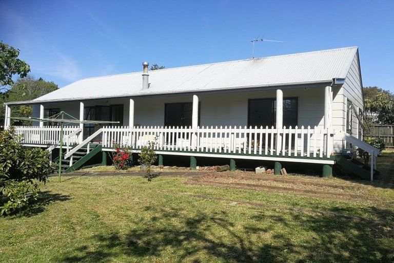 Photo of property in 1/12 Brook Street, Milford, Auckland, 0620