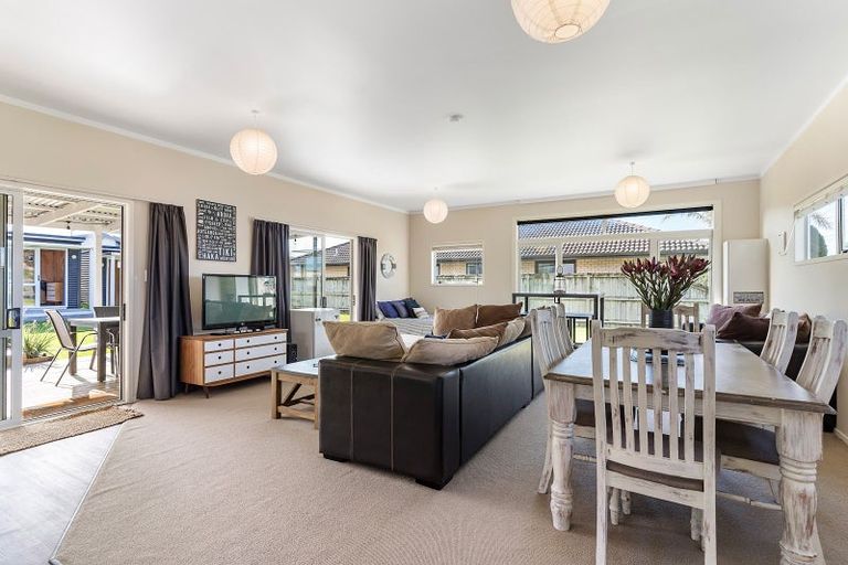 Photo of property in 217 Port Road, Whangamata, 3620