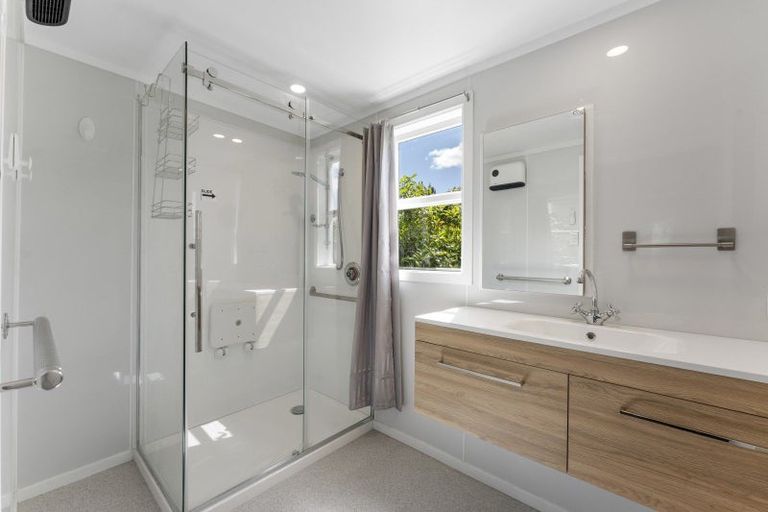 Photo of property in 3 Caversham Road, Westmere, Whanganui, 4501