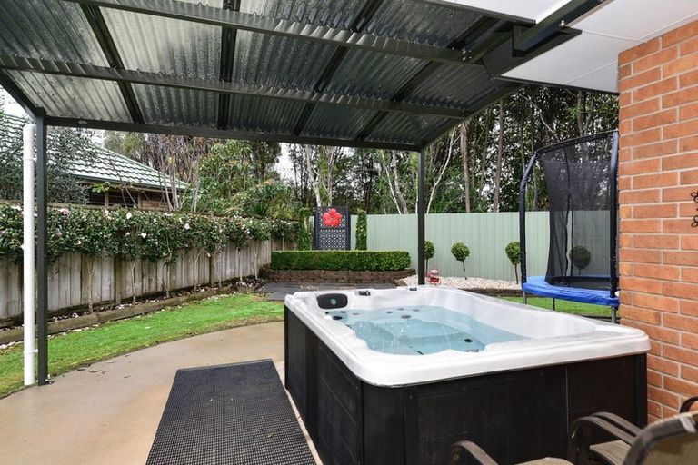 Photo of property in 13 Makepeace Place, Flagstaff, Hamilton, 3210