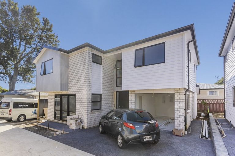 Photo of property in 2 Puriri Road, Manurewa, Auckland, 2102