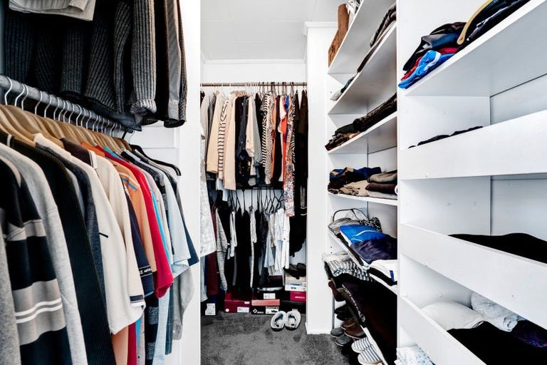 Photo of property in 15 Leon Place, Waitara, 4320