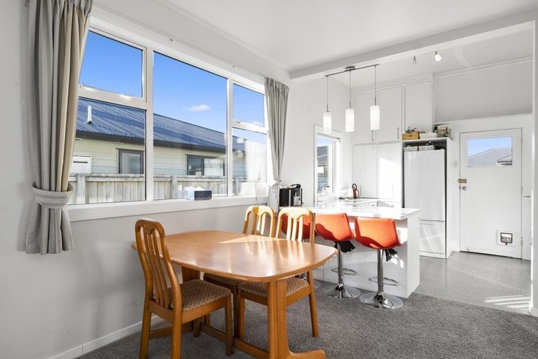 Photo of property in 63a Royal Crescent, Saint Kilda, Dunedin, 9012