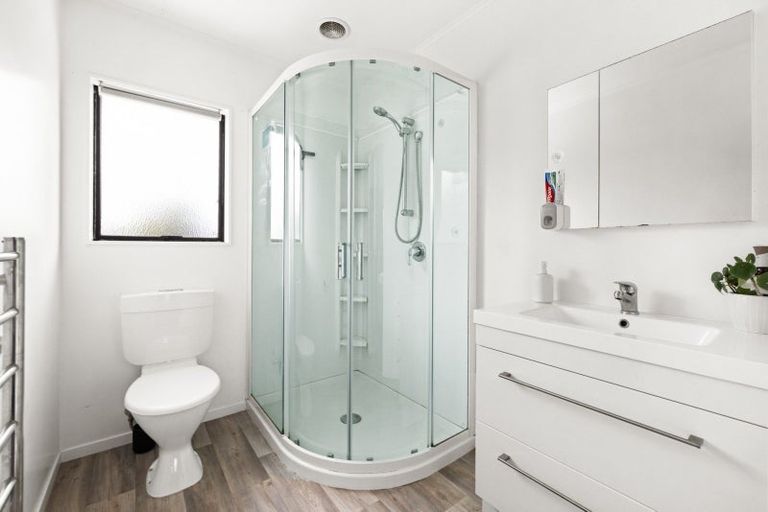 Photo of property in 5 Cormack Place, Greenmeadows, Napier, 4112