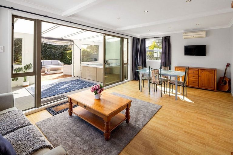 Photo of property in 40a Clare Street, Cambridge, 3434