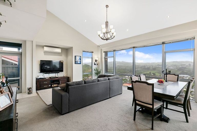 Photo of property in 67 Erlestoke Crescent, Churton Park, Wellington, 6037