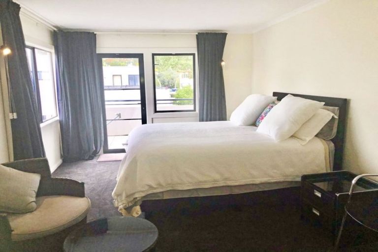 Photo of property in 4/2 Sixth Avenue, Tauranga, 3110