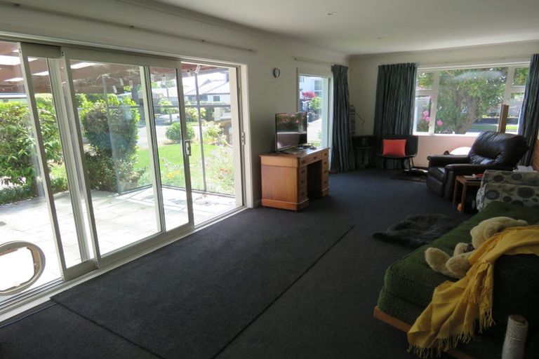 Photo of property in 15 Hadlow Place, Burnside, Christchurch, 8041