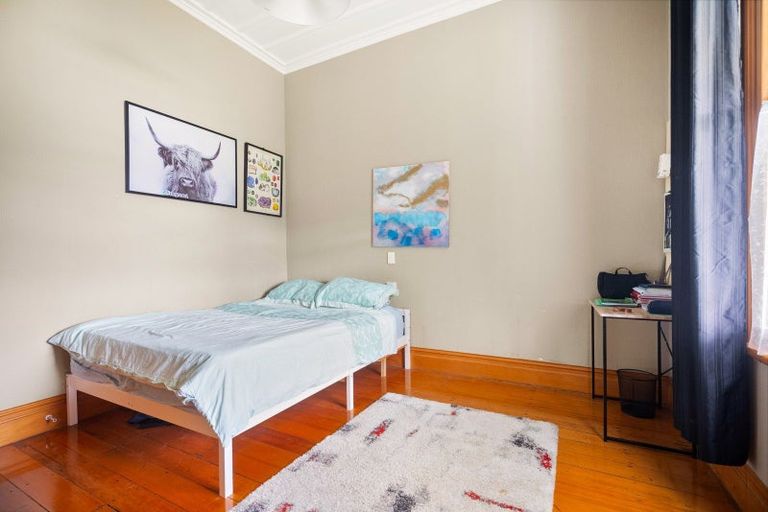 Photo of property in 6 Shortland Street, Regent, Whangarei, 0112