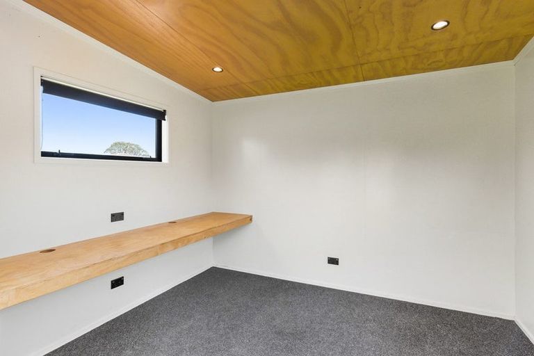 Photo of property in 27 Oriwa Street, Waikanae, 5036