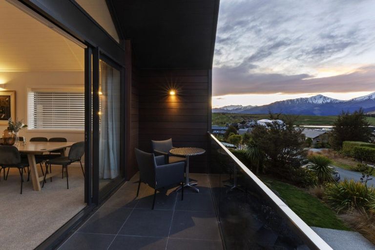 Photo of property in 37 Mcadam Drive, Jacks Point, Queenstown, 9371