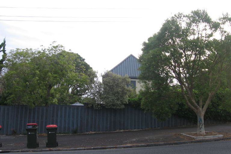 Photo of property in 17 Waiatarua Road, Remuera, Auckland, 1050