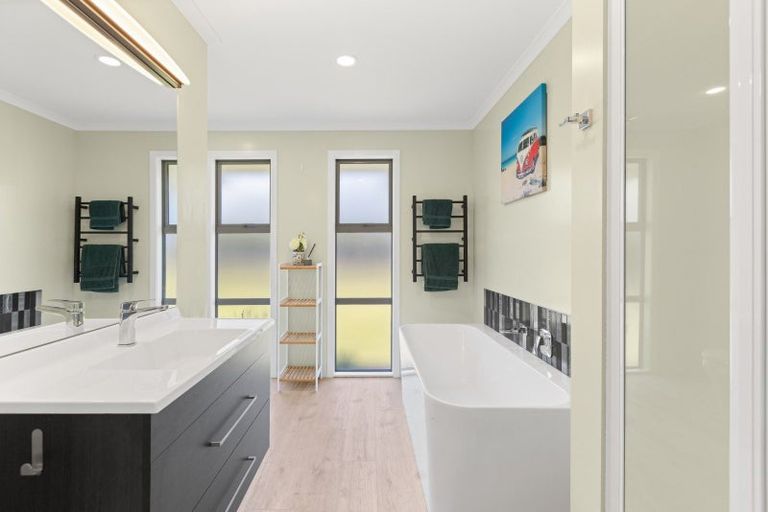 Photo of property in 25 Grigg Drive, Witherlea, Blenheim, 7201