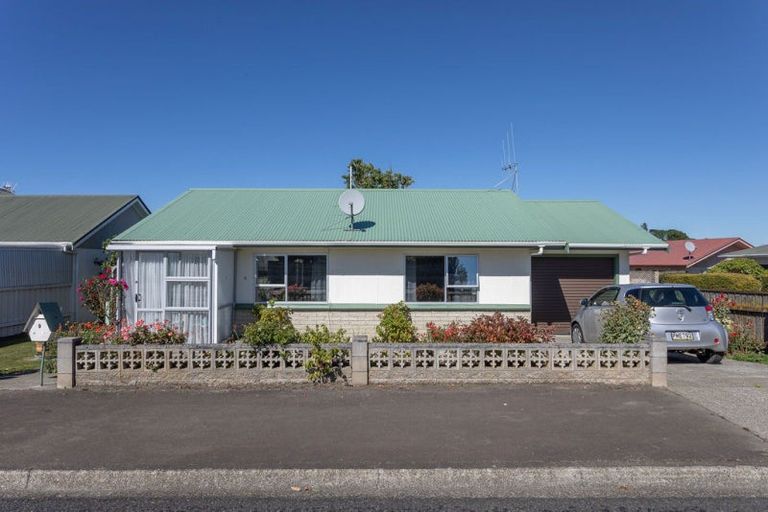 Photo of property in 9 Mccallum Street, Dannevirke, 4930