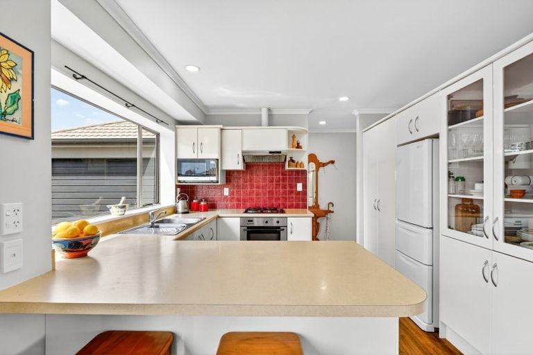 Photo of property in 13 Aintree Place, Taradale, Napier, 4112