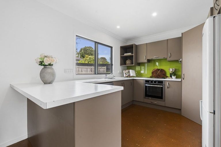 Photo of property in 1185 South Road, Oakura, 4314