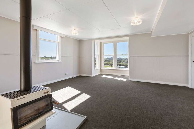 Photo of property in 20 Cambridge Street, Patea, 4520