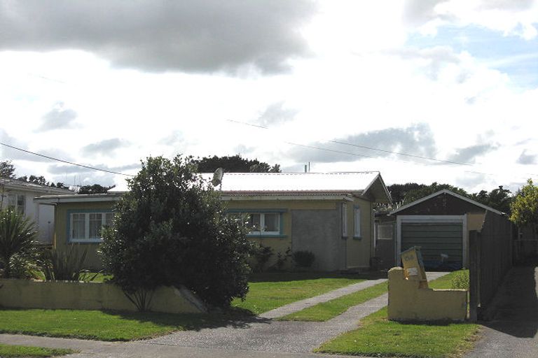 Photo of property in 158 Cornfoot Street, Castlecliff, Whanganui, 4501