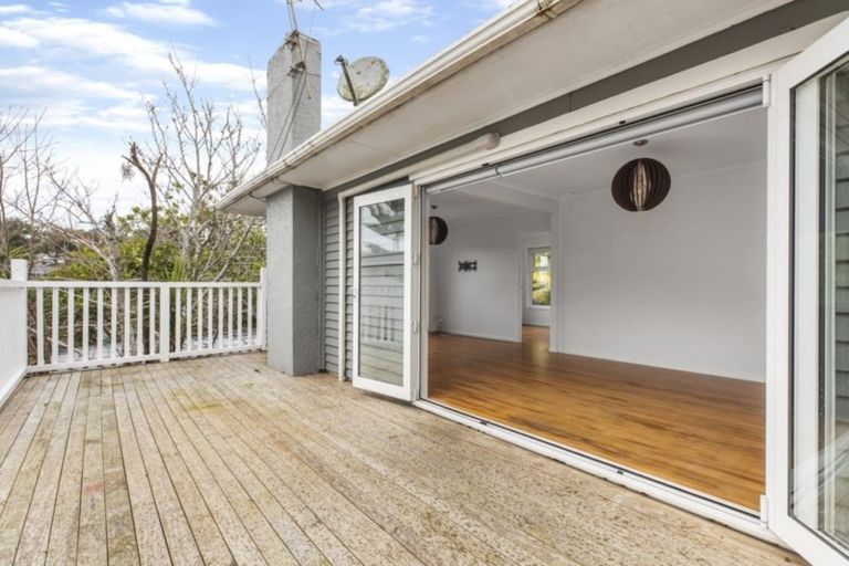 Photo of property in 2/710 Beach Road, Browns Bay, Auckland, 0630