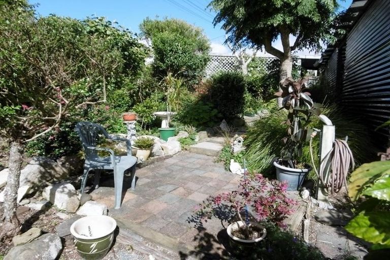 Photo of property in 2 Charles Street, Te Kamo, Whangarei, 0112