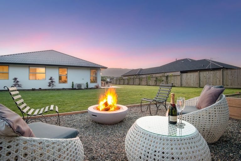 Photo of property in 10 Three Kings Court, Outram, 9019