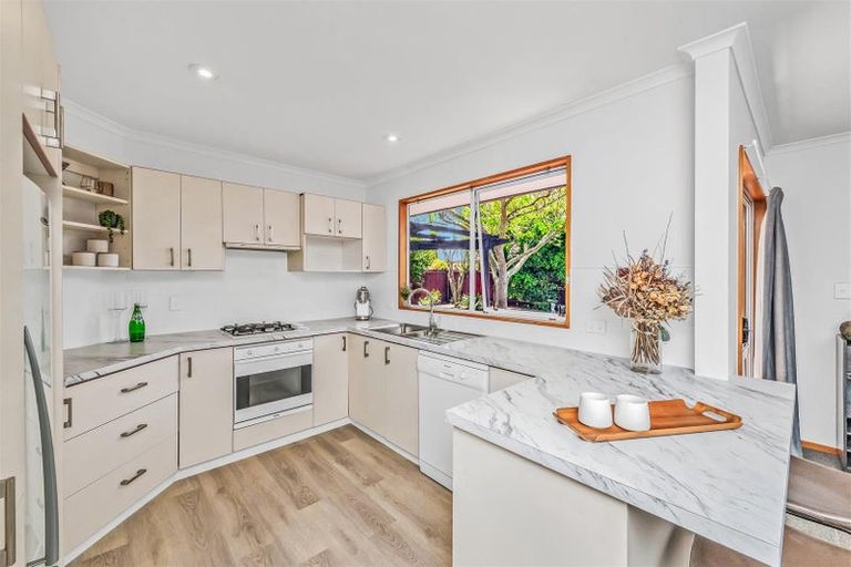 Photo of property in 10 Beauford Place, Parklands, Christchurch, 8083