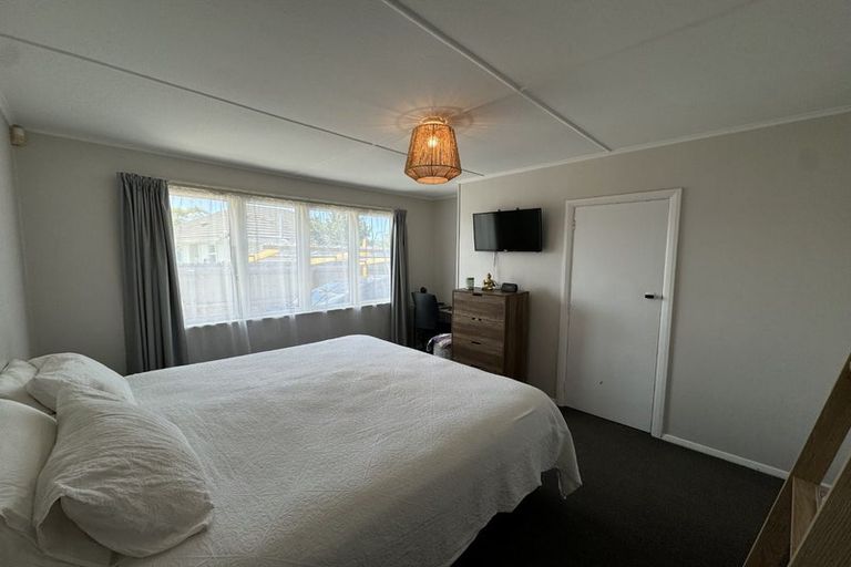 Photo of property in 37 Fenchurch Street, Redwood, Christchurch, 8051
