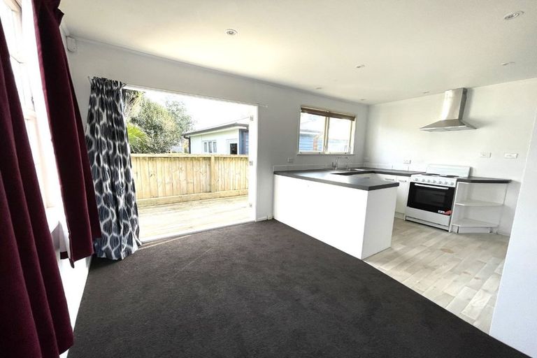 Photo of property in 15 Frostbite Place, Ranui, Auckland, 0612