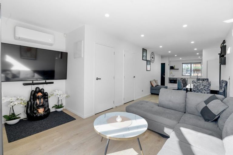 Photo of property in 19 Valour Lane, Papakura, 2110