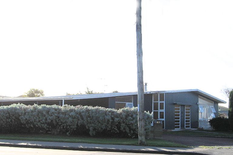 Photo of property in 43 Menin Road, Raumati South, Paraparaumu, 5032