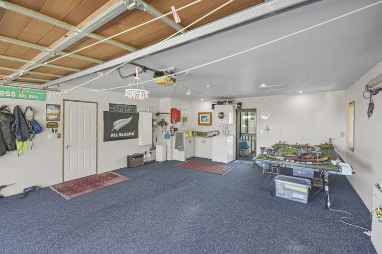 Photo of property in 31 Durness Place, Red Beach, 0932