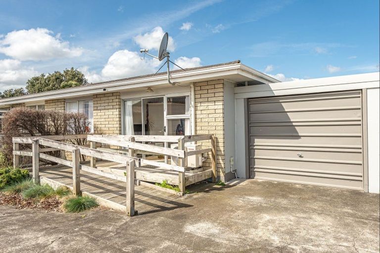 Photo of property in 2/234 Heads Road, Gonville, Whanganui, 4501