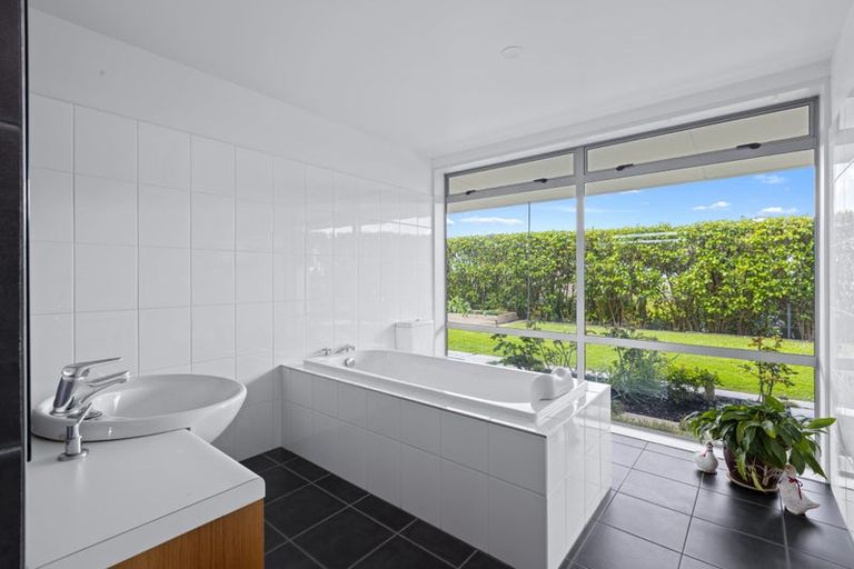 Photo of property in 47 The Ritz, Orewa, 0931