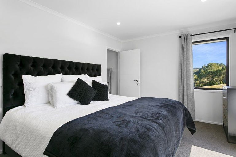 Photo of property in 1 Lemonwood Lane, Kinloch, Taupo, 3377