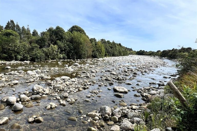 Photo of property in 916 Old Christchurch Road, Awatuna, Hokitika, 7882