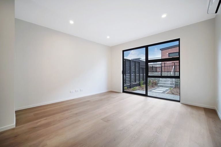 Photo of property in 18 Hoopers Road, Glen Eden, Auckland, 0602