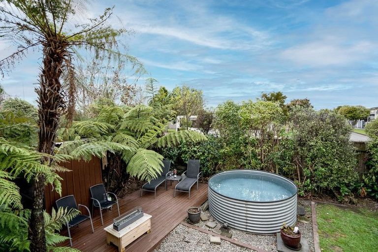 Photo of property in 6 Centennial Drive, Hokowhitu, Palmerston North, 4410